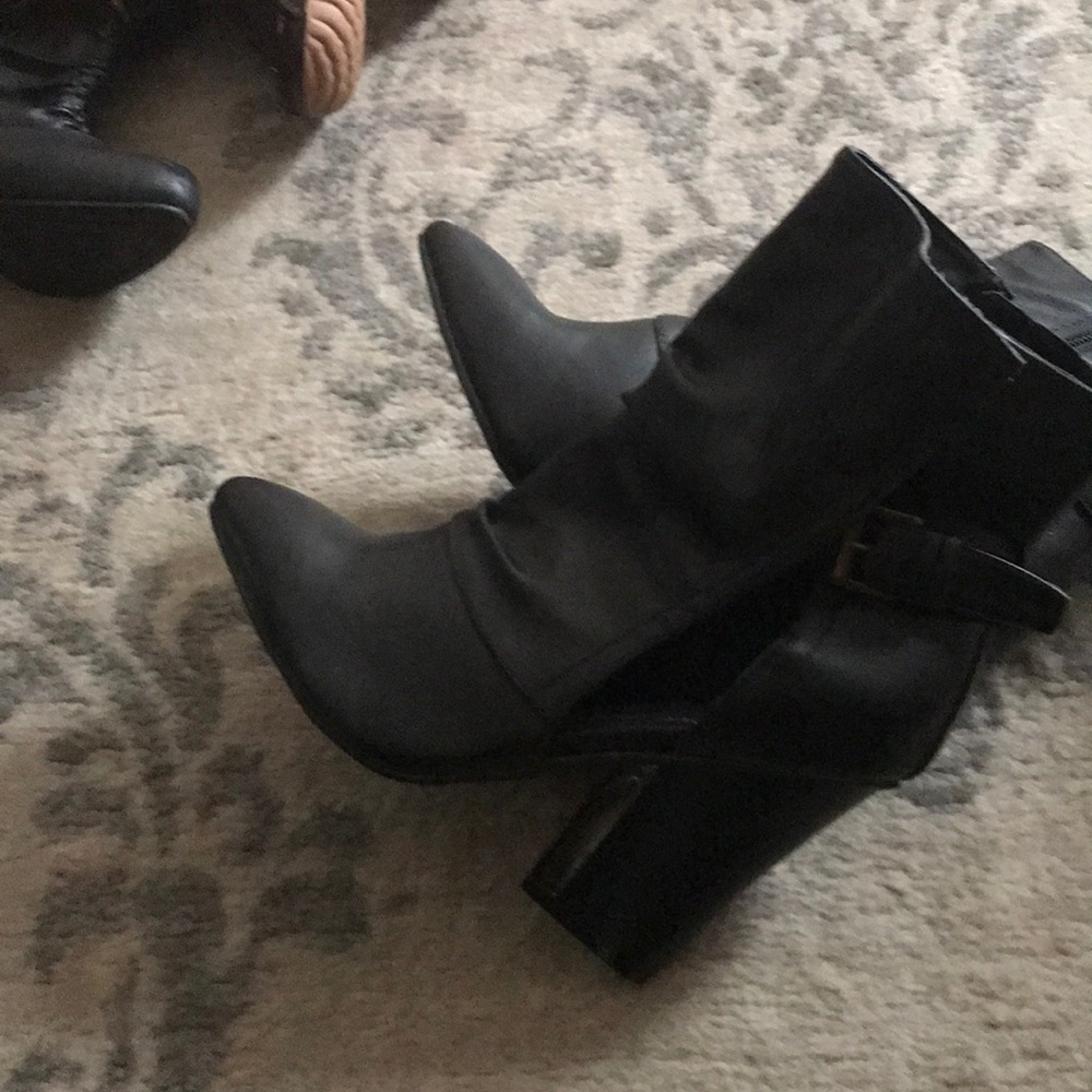 Boot - Picture 2 of 2